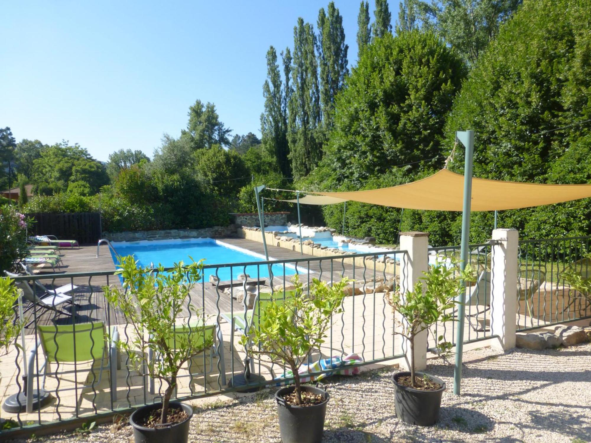 Chateau Du Fraissinet, 6 Gites Sleeping 2-8 Guests, Pool And River On Site La Tronche  Exteriér fotografie