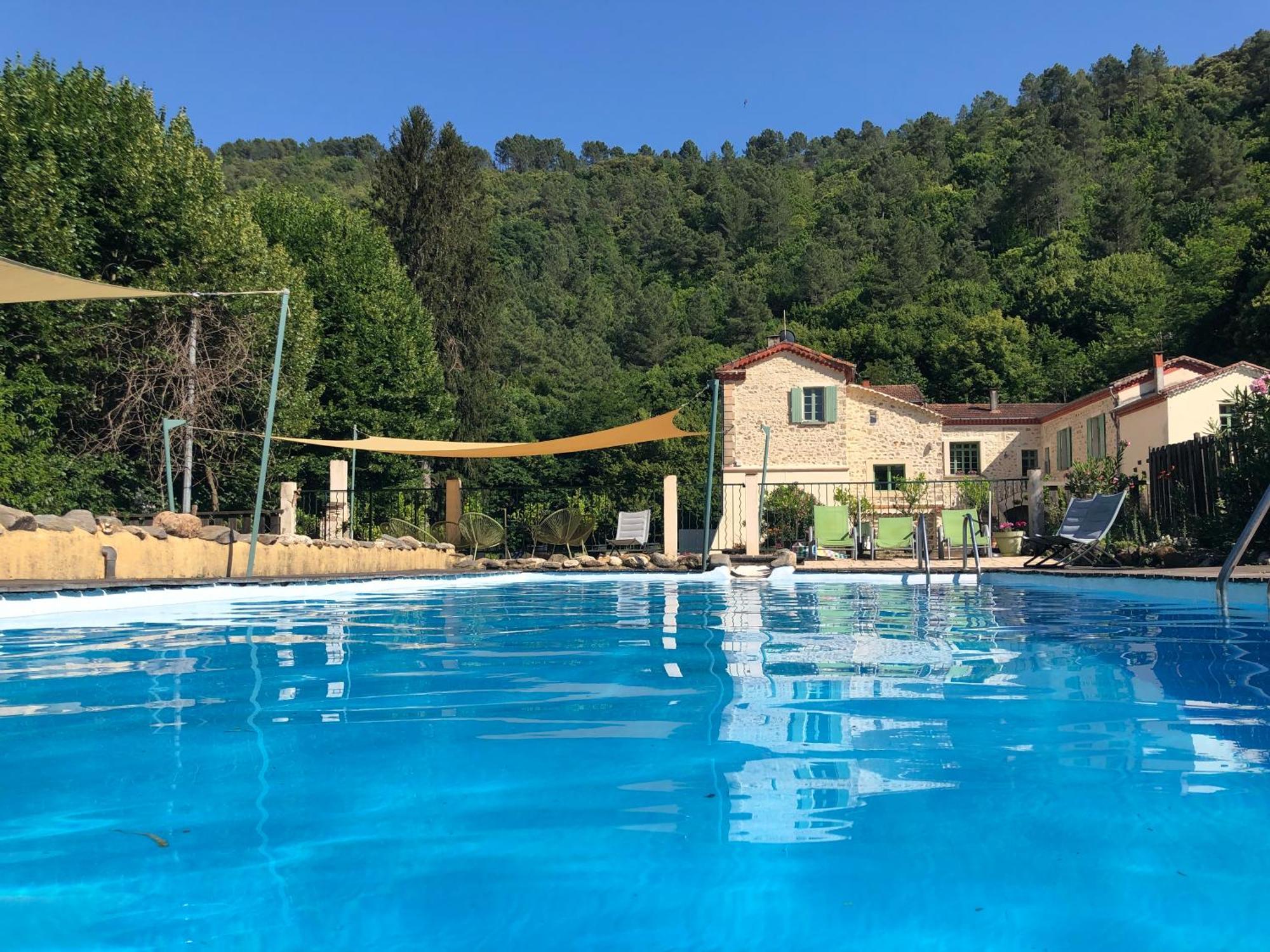 Chateau Du Fraissinet, 6 Gites Sleeping 2-8 Guests, Pool And River On Site La Tronche  Exteriér fotografie