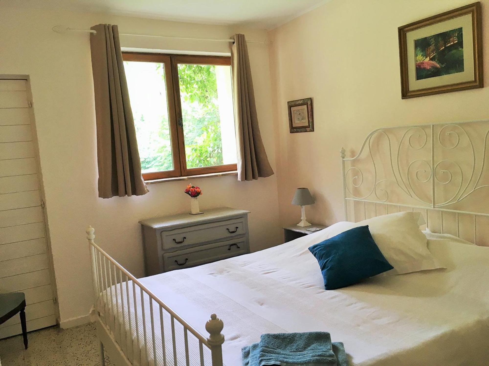 Chateau Du Fraissinet, 6 Gites Sleeping 2-8 Guests, Pool And River On Site La Tronche  Exteriér fotografie
