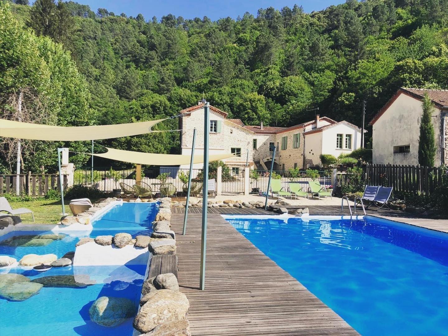 Chateau Du Fraissinet, 6 Gites Sleeping 2-8 Guests, Pool And River On Site La Tronche  Exteriér fotografie
