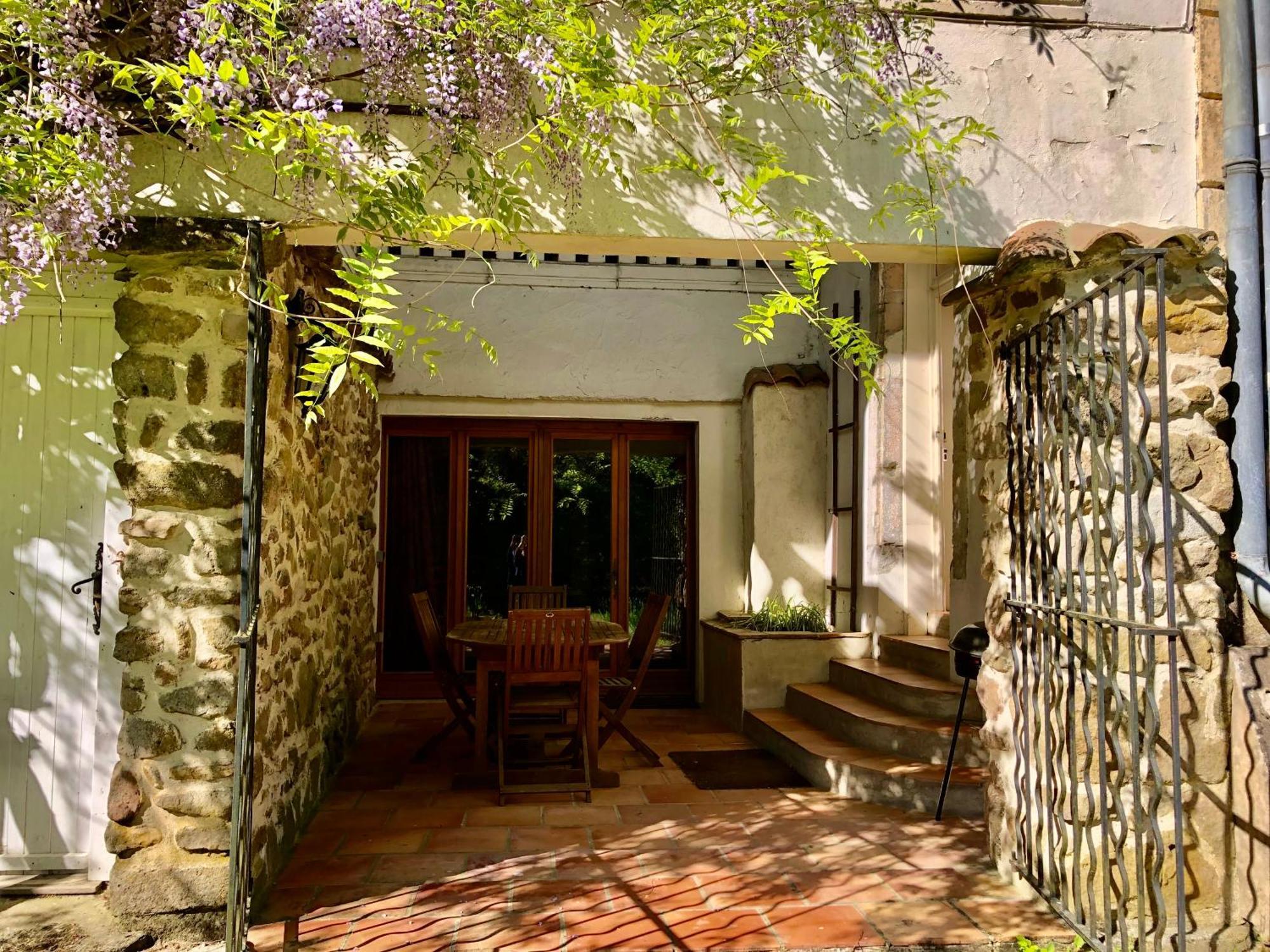 Chateau Du Fraissinet, 6 Gites Sleeping 2-8 Guests, Pool And River On Site La Tronche  Exteriér fotografie