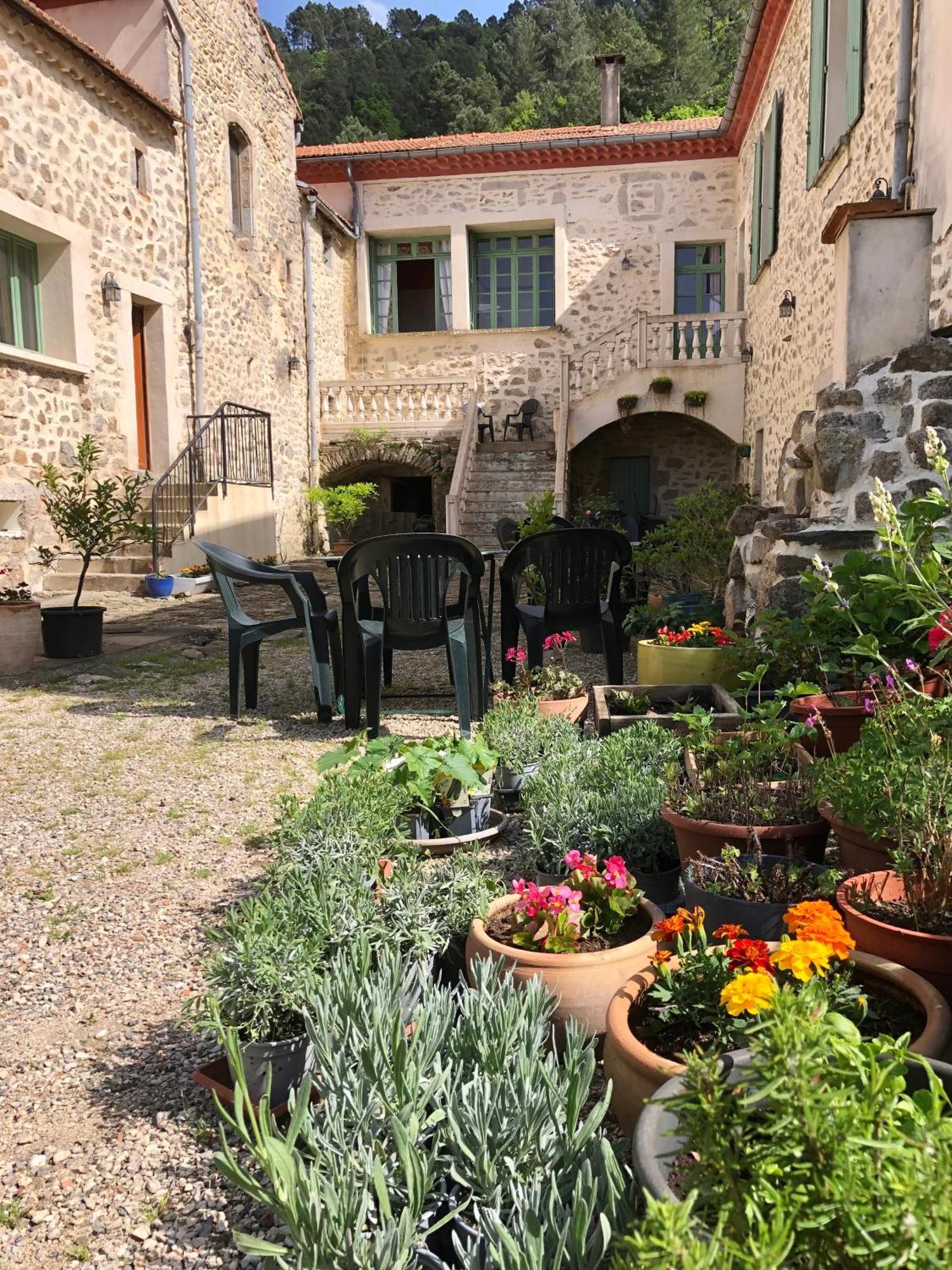 Chateau Du Fraissinet, 6 Gites Sleeping 2-8 Guests, Pool And River On Site La Tronche  Exteriér fotografie
